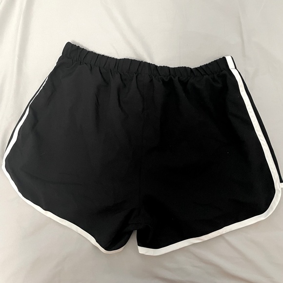 Adidas running shorts - size S - Picture 2 of 3